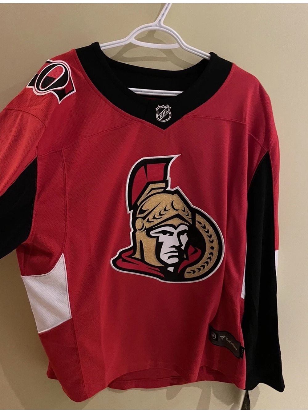 Fanatics Ottawa Senators Red and Black Kids Hockey Jersey ( new no tag)